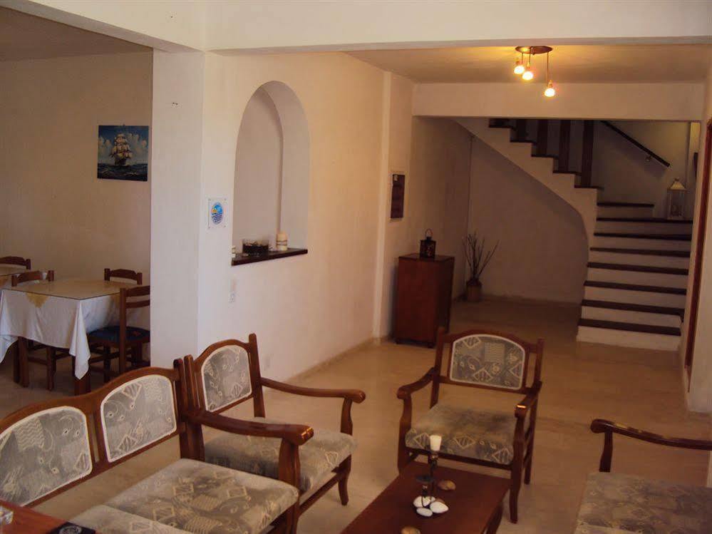 Privee Santorini Hotel Perissa  Exterior photo