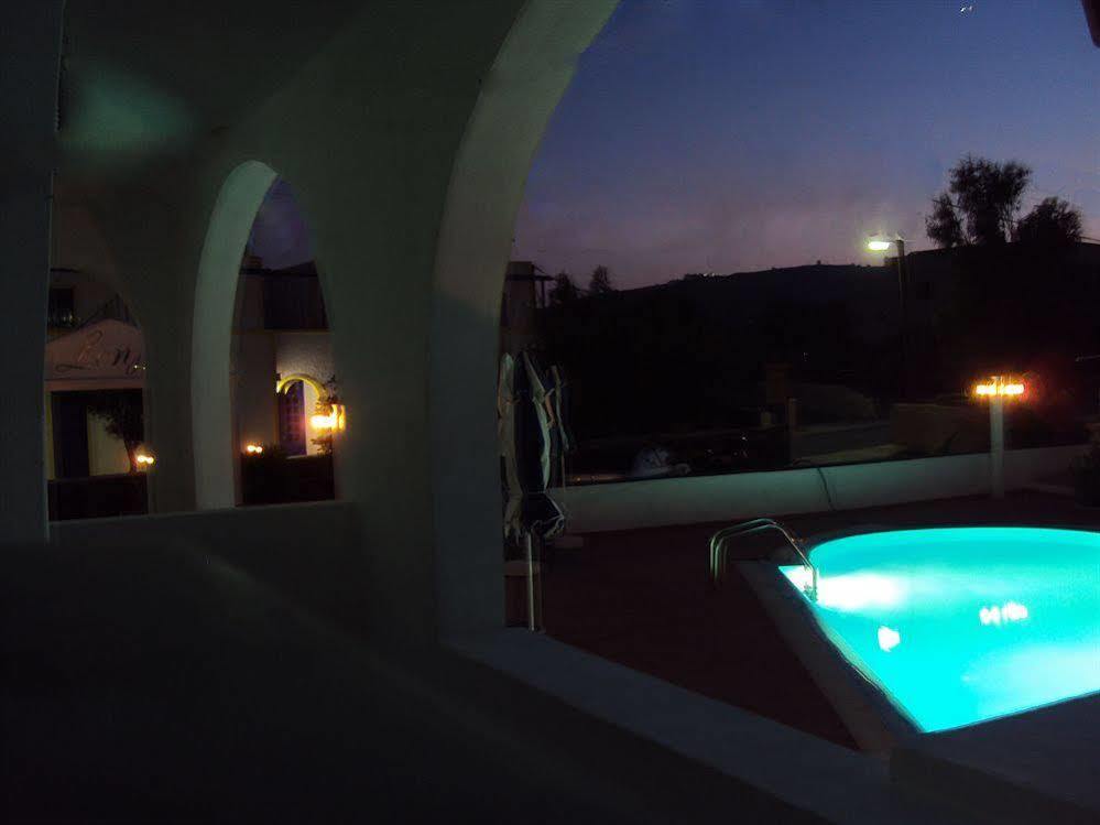 Privee Santorini Hotel Perissa  Exterior photo