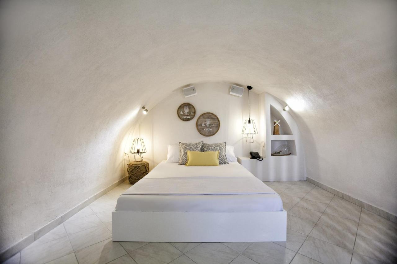 Privee Santorini Hotel Perissa  Room photo